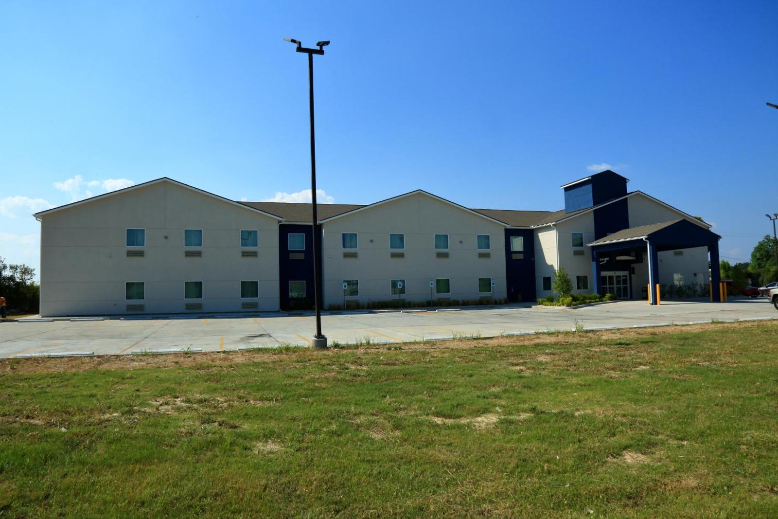 Americas Best Value Inn & Suites Prairieville